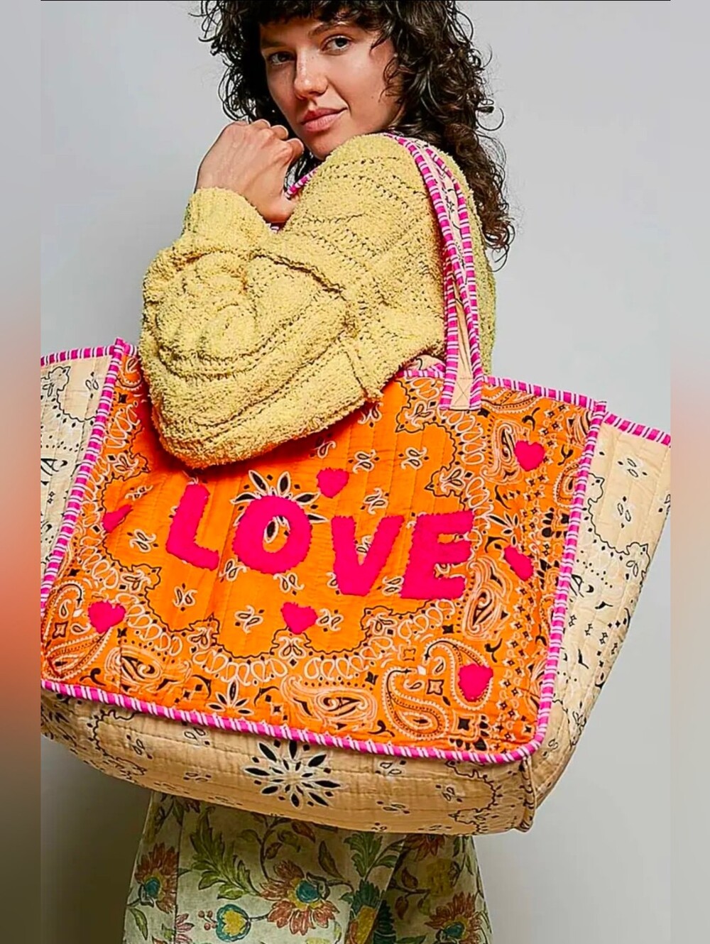 POL LOVE Bandana Quilted Tote Bag Textured Print In Orange/Pink Large NWT $98 - Picture 6 of 15